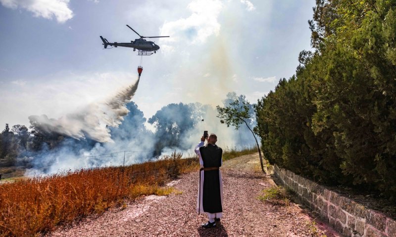 השריפות משתוללות והוויכוח מתלהט: בין מוחמד לאקלים – מי באמת מדליק את ישראל?