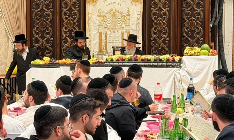 אור החיים פינת בעלזא: נכד האדמו"ר בטיש פירות של הגר"ר אלבז