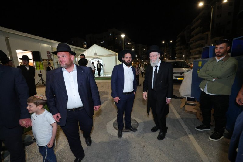 באדיבות המצלם