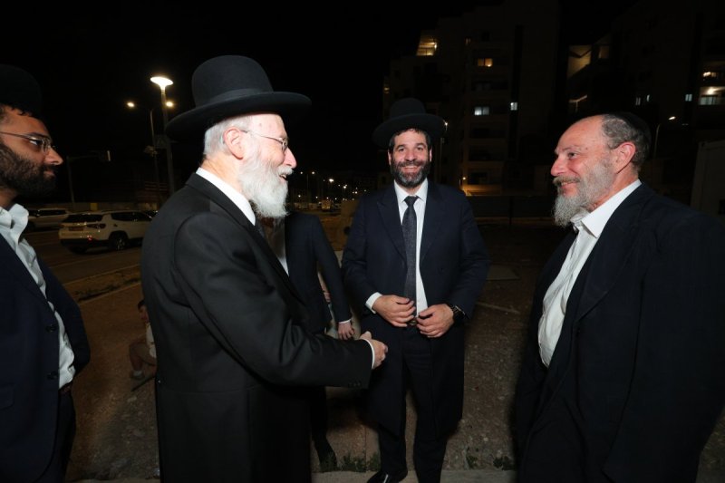 באדיבות המצלם