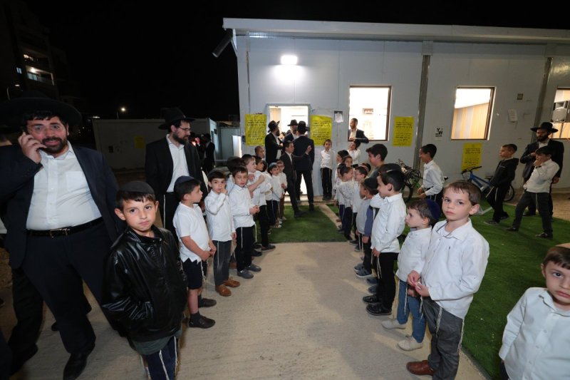 באדיבות המצלם