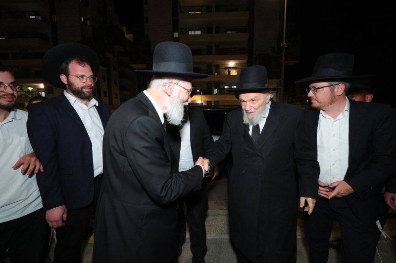 באדיבות המצלם