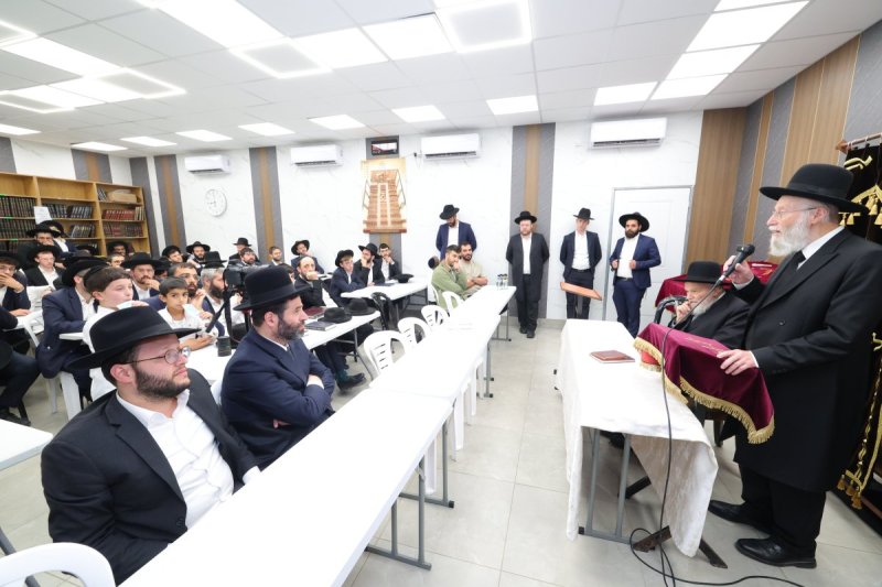 באדיבות המצלם