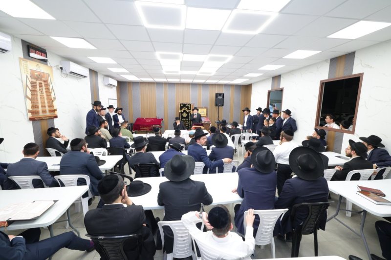 באדיבות המצלם