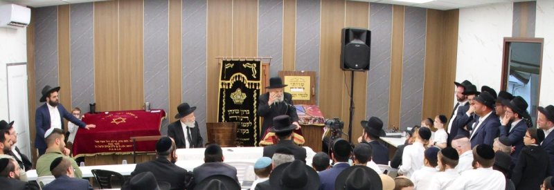 באדיבות המצלם