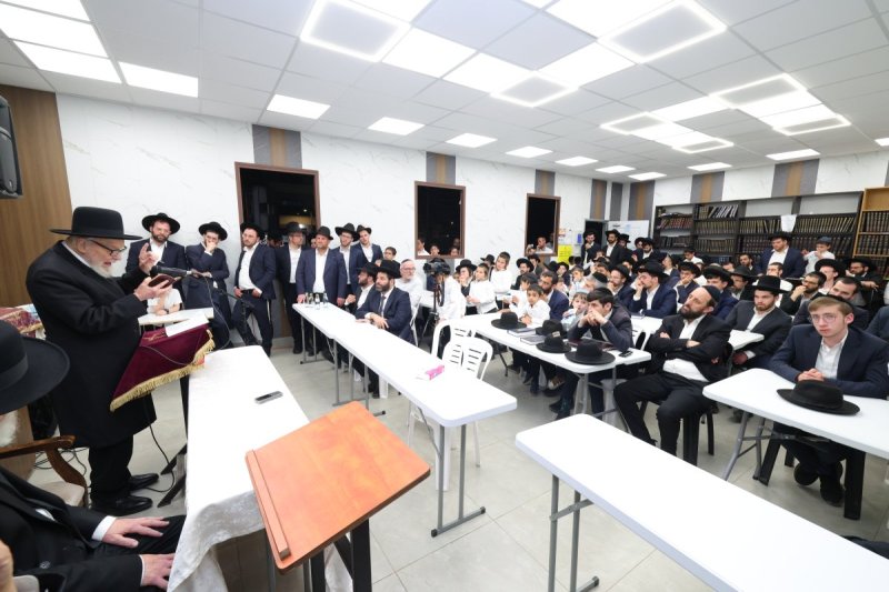 באדיבות המצלם