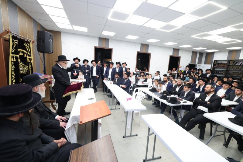 באדיבות המצלם