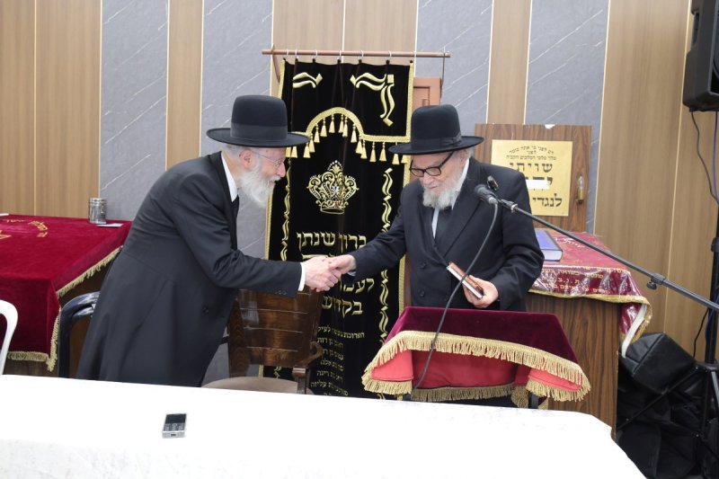 באדיבות המצלם