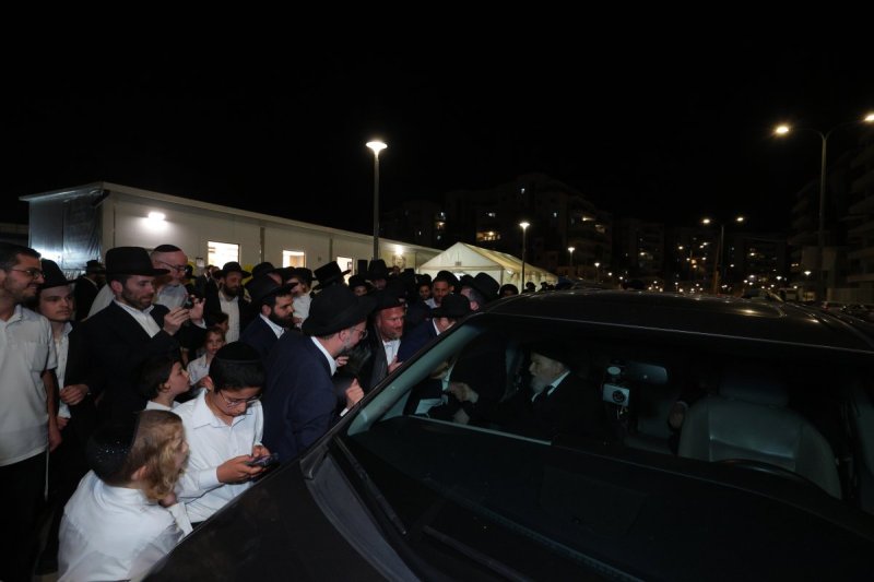 באדיבות המצלם