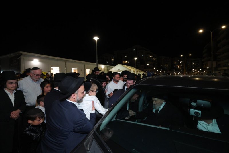 באדיבות המצלם