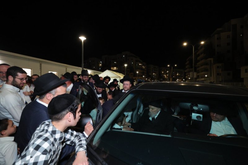 באדיבות המצלם