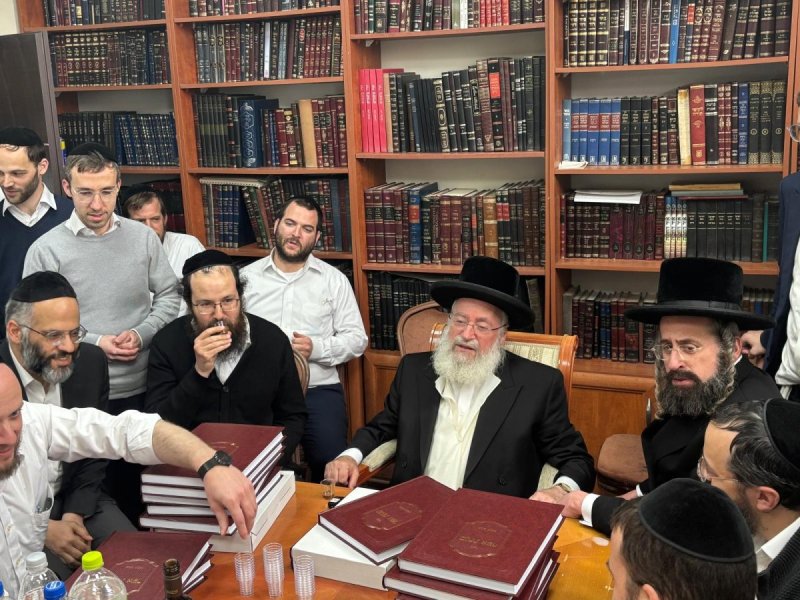 באדיבות המצלם