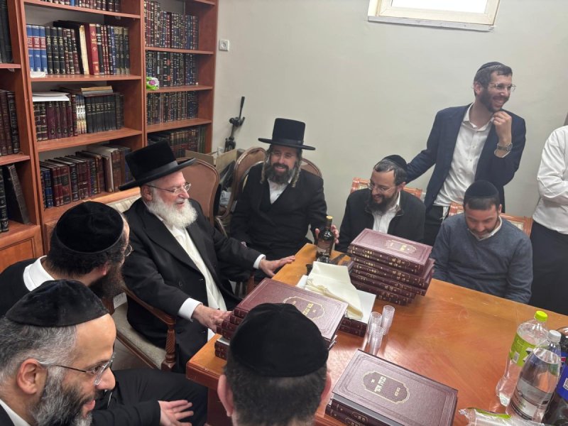 באדיבות המצלם