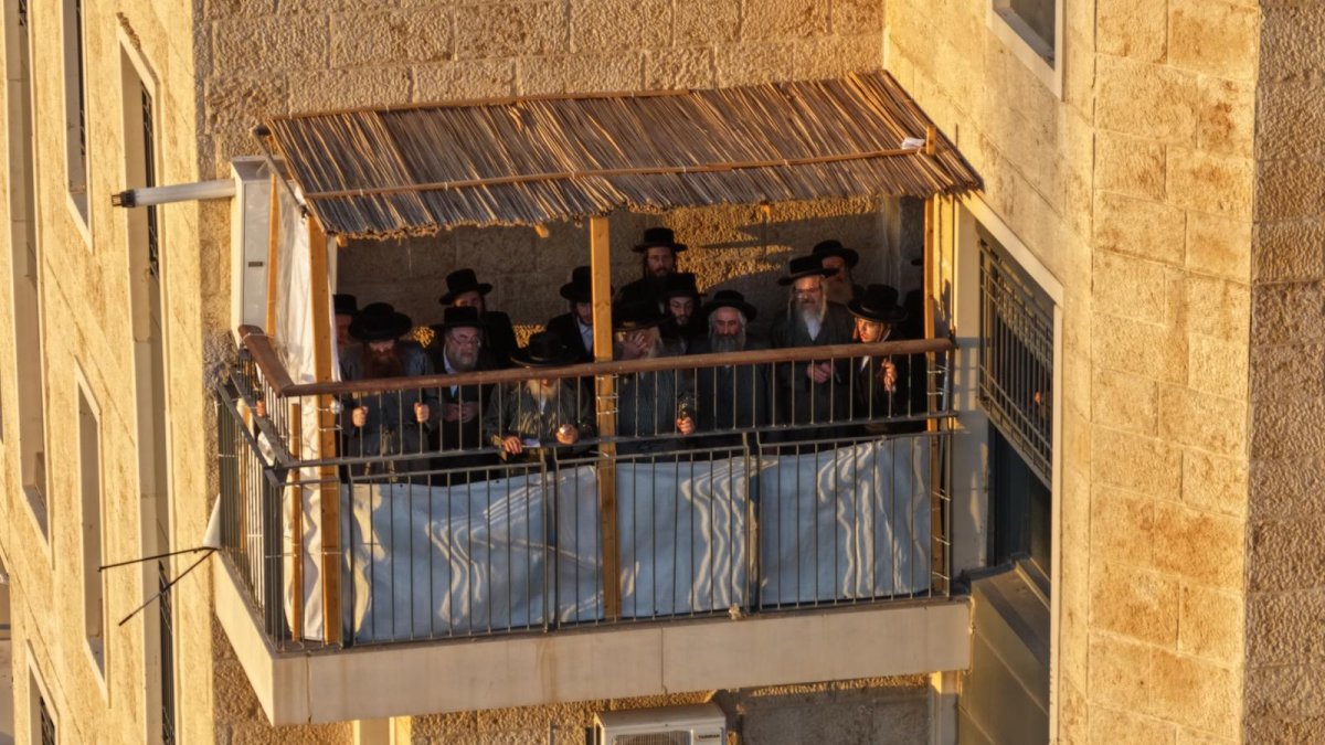 באדיבות המצלם