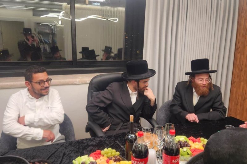 באדיבות המצלם