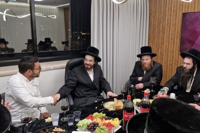 באדיבות המצלם