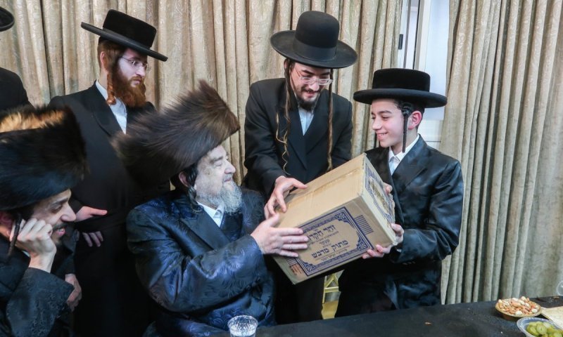 רבי יעקב מאיר הביא לנינו את ה'זוהר הקדוש' לבר מצווה