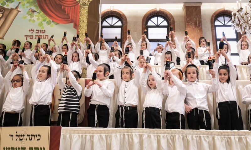 גזירת החינוך בניו יורק בוטלה: צומצמה התערבות בתכני הלימוד