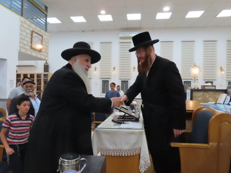 באדיבות המצלם