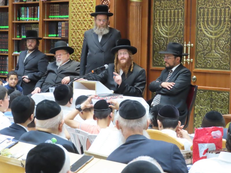 באדיבות המצלם