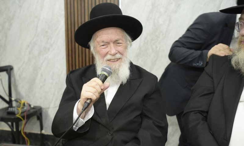 עמוד ההוראה בבר המצווה לנינו: "ילדים כאלה ישמרו עלינו, זה היסוד שלנו"