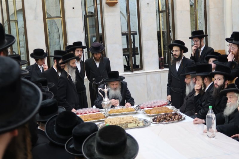 באדיבות המצלם