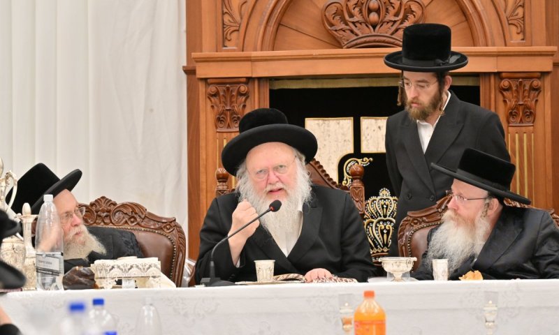 התכנסות מרכזית: בחצר קאמארנא ציינו את הילולת 'היכל הברכה'
