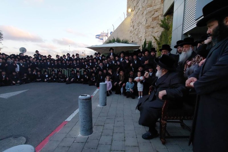 באדיבות המצלם