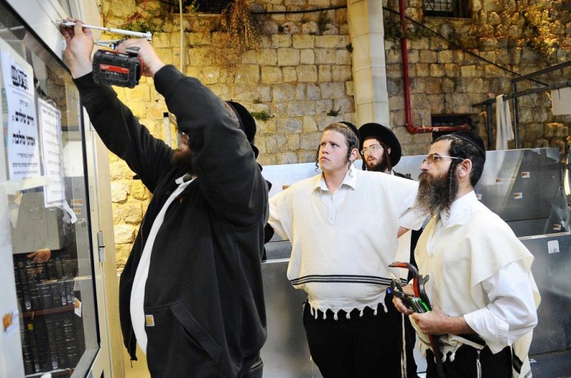 ארי קופרשטוק