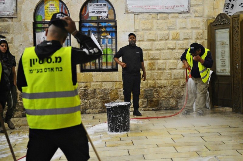 ארי קופרשטוק