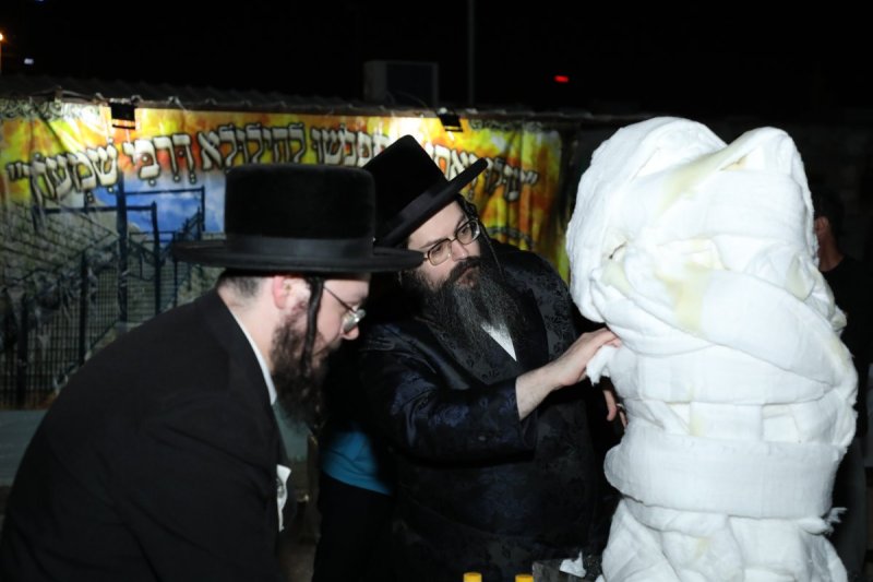 באדיבות המצלם