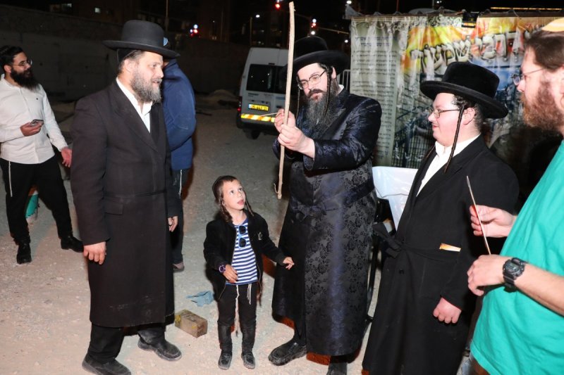 באדיבות המצלם