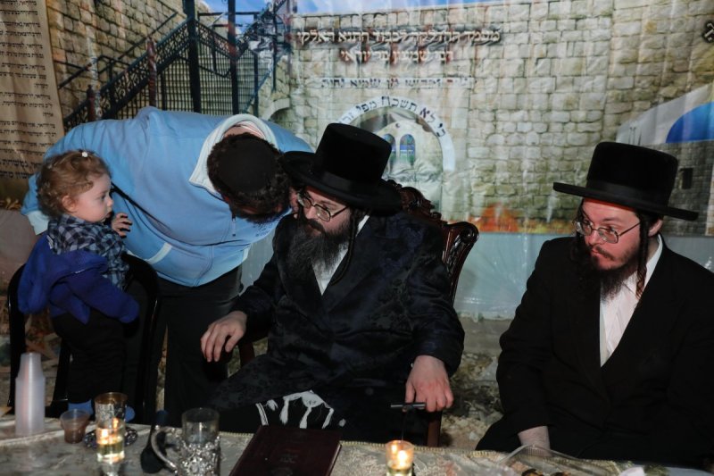 באדיבות המצלם