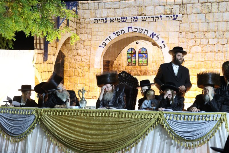 באדיבות המצלם