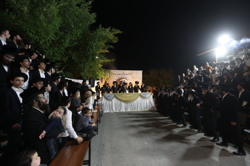 באדיבות המצלם