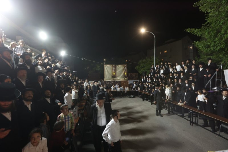 באדיבות המצלם