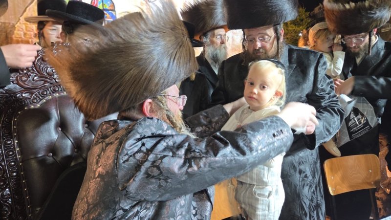 באדיבות המצלם