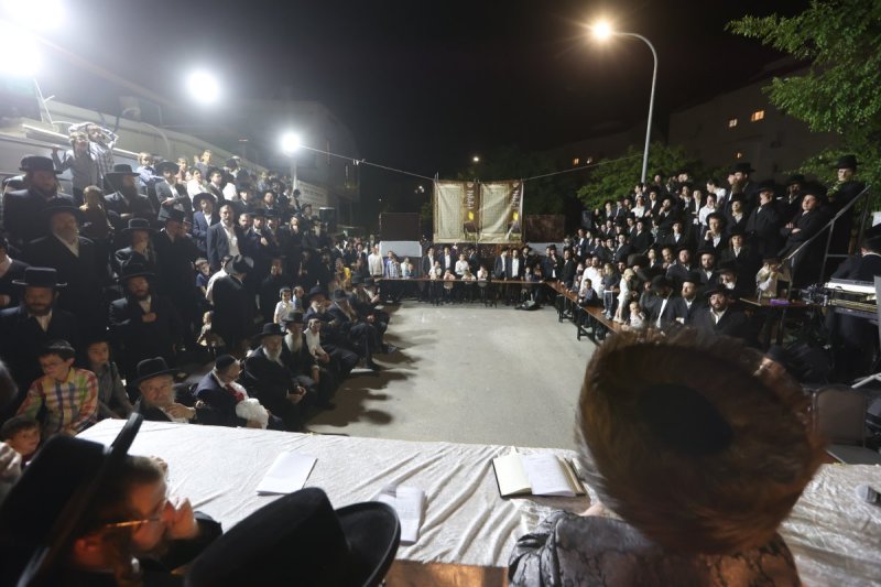 באדיבות המצלם