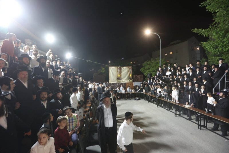 באדיבות המצלם