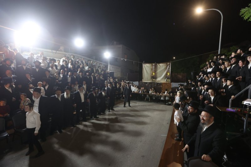 באדיבות המצלם