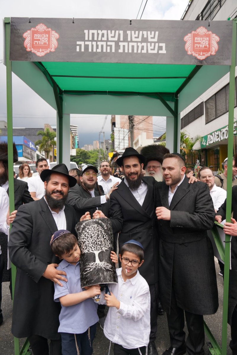 באדיבות המצלם