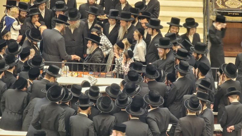 באדיבות המצלם