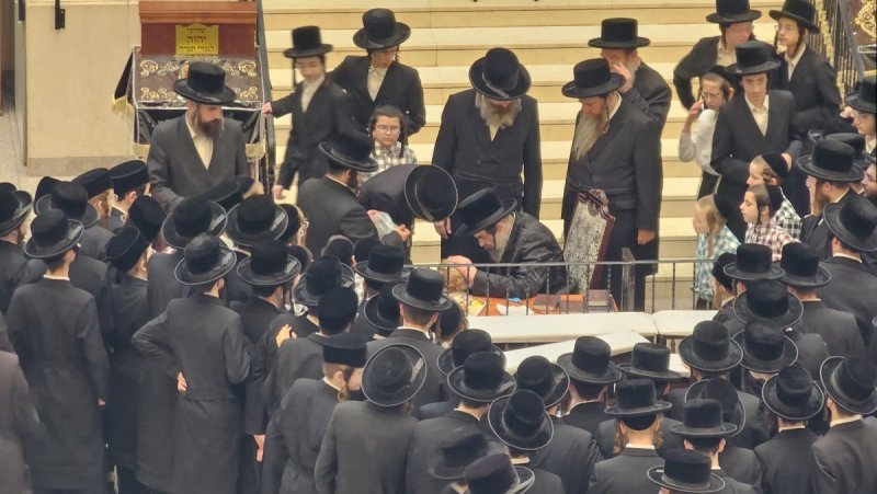 באדיבות המצלם