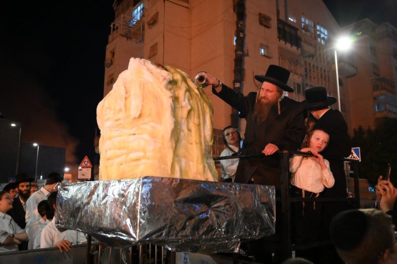 באדיבות המצלם