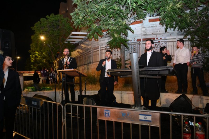 באדיבות המצלם