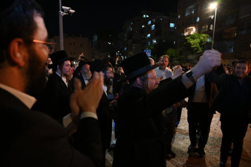 באדיבות המצלם