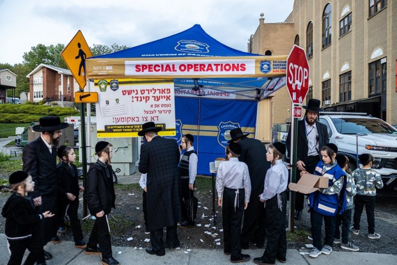 בחצרות סאטמר