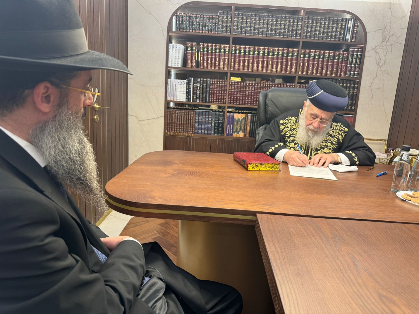 באדיבות המצלם