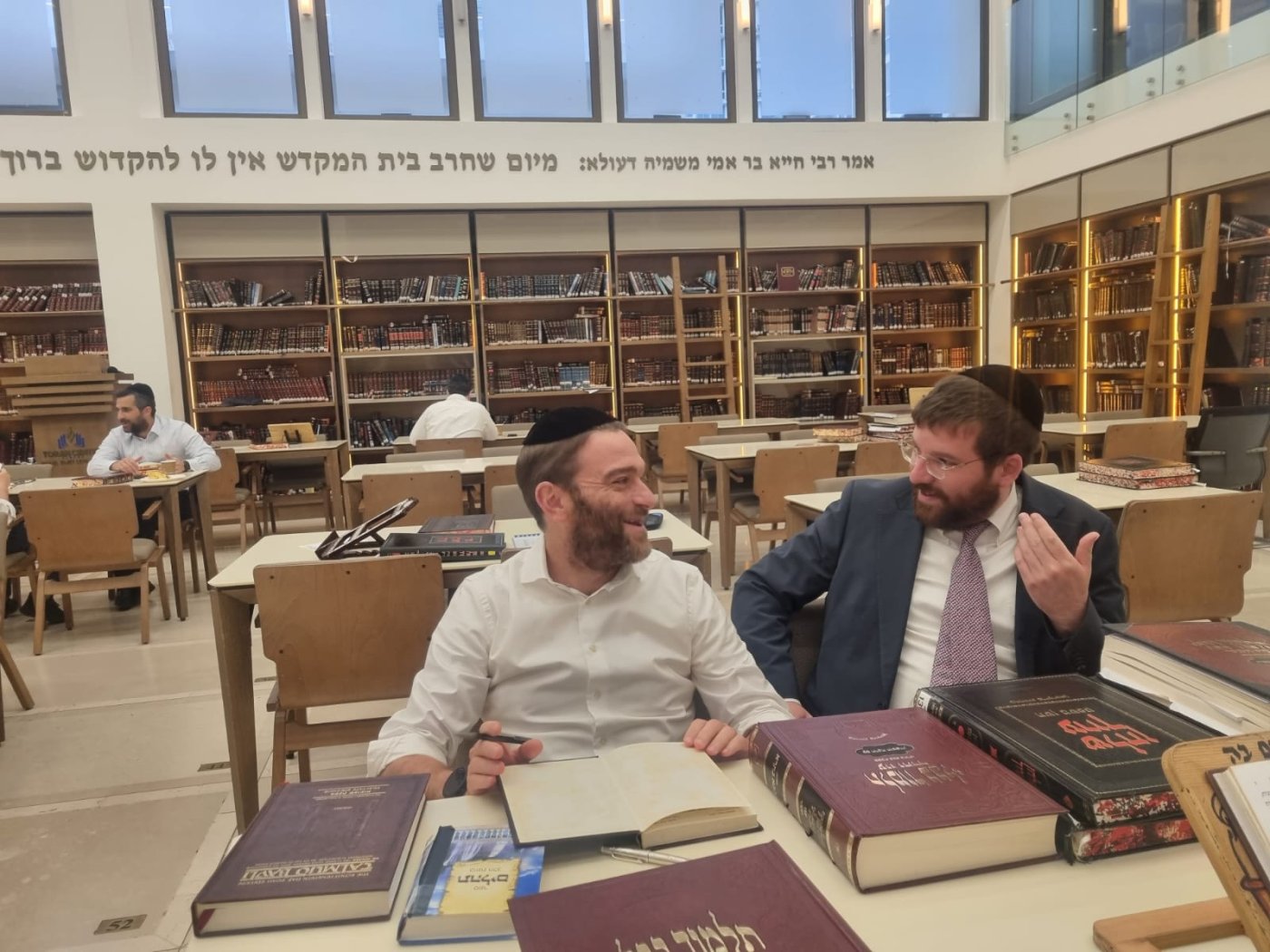 באדיבות המצלם