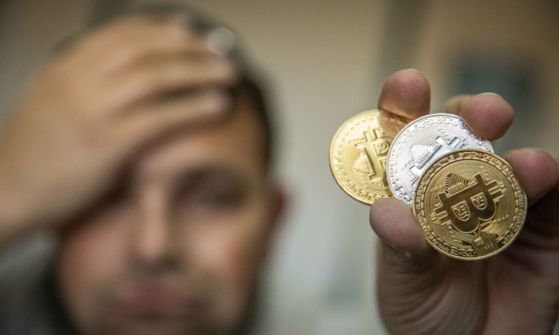 שוב שובר שיאים: הביטקוין מזנק – וטראמפ שוב בתמונה